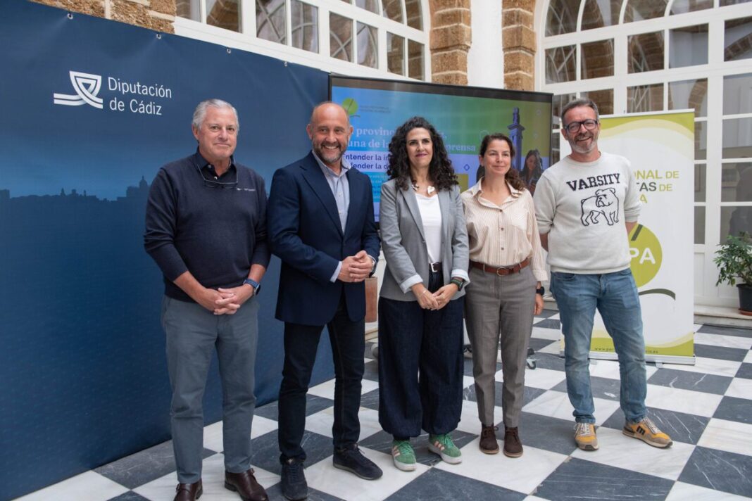 La Diputación de Cádiz y el Colegio de Periodistas de Andalucía lanzan la segunda edición de un programa de alfabetización mediática con seis líneas de actuación